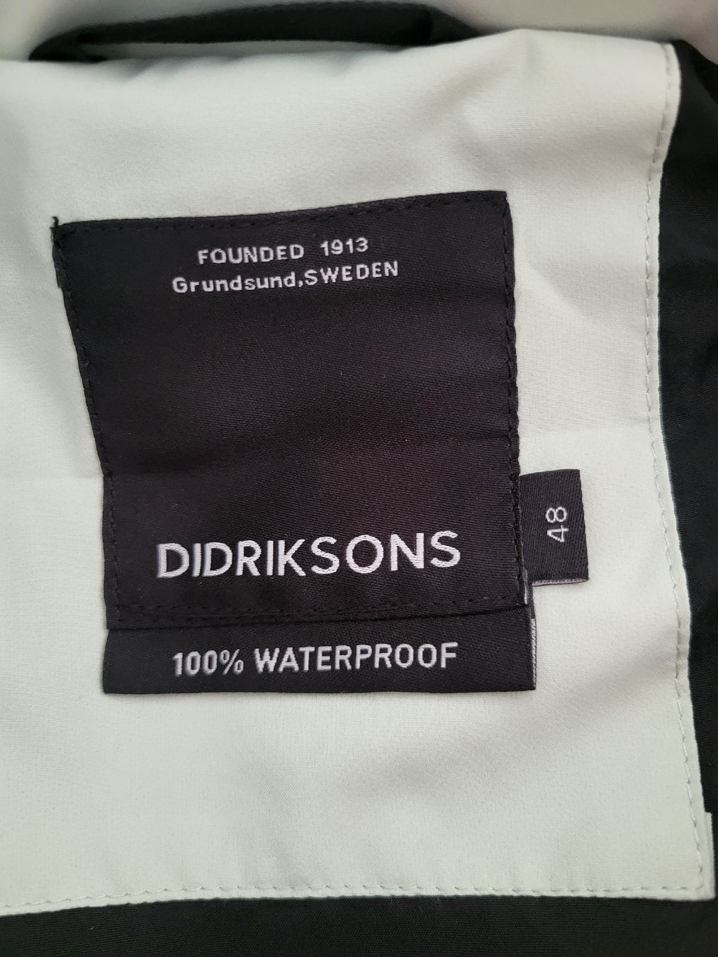 Didriksons Cappotti: Didriksons Parka – Nuovo (secondo la descrizione) da Sins venduto da are_j9cs 2