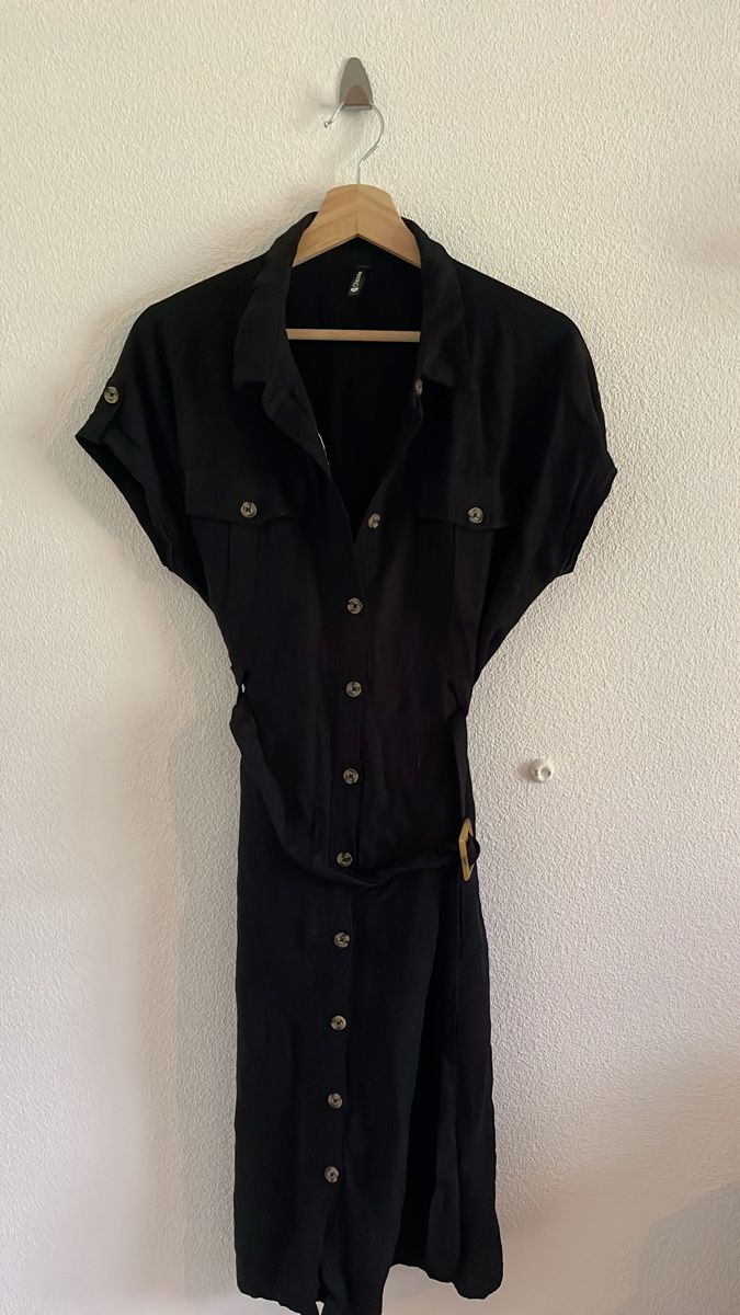 Robes: Robe noire – D'occasion à Martigny par mar_p55z