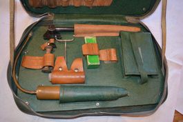 SELTENE SCHWEIZER MILITÄR WERKZEUGTASCHE MIT INHALT