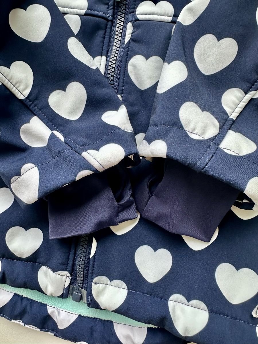 H&M Jacken & Mäntel: Softshell Jacke Gr.110 – Gebraucht aus Horgen von emi_rk59 2