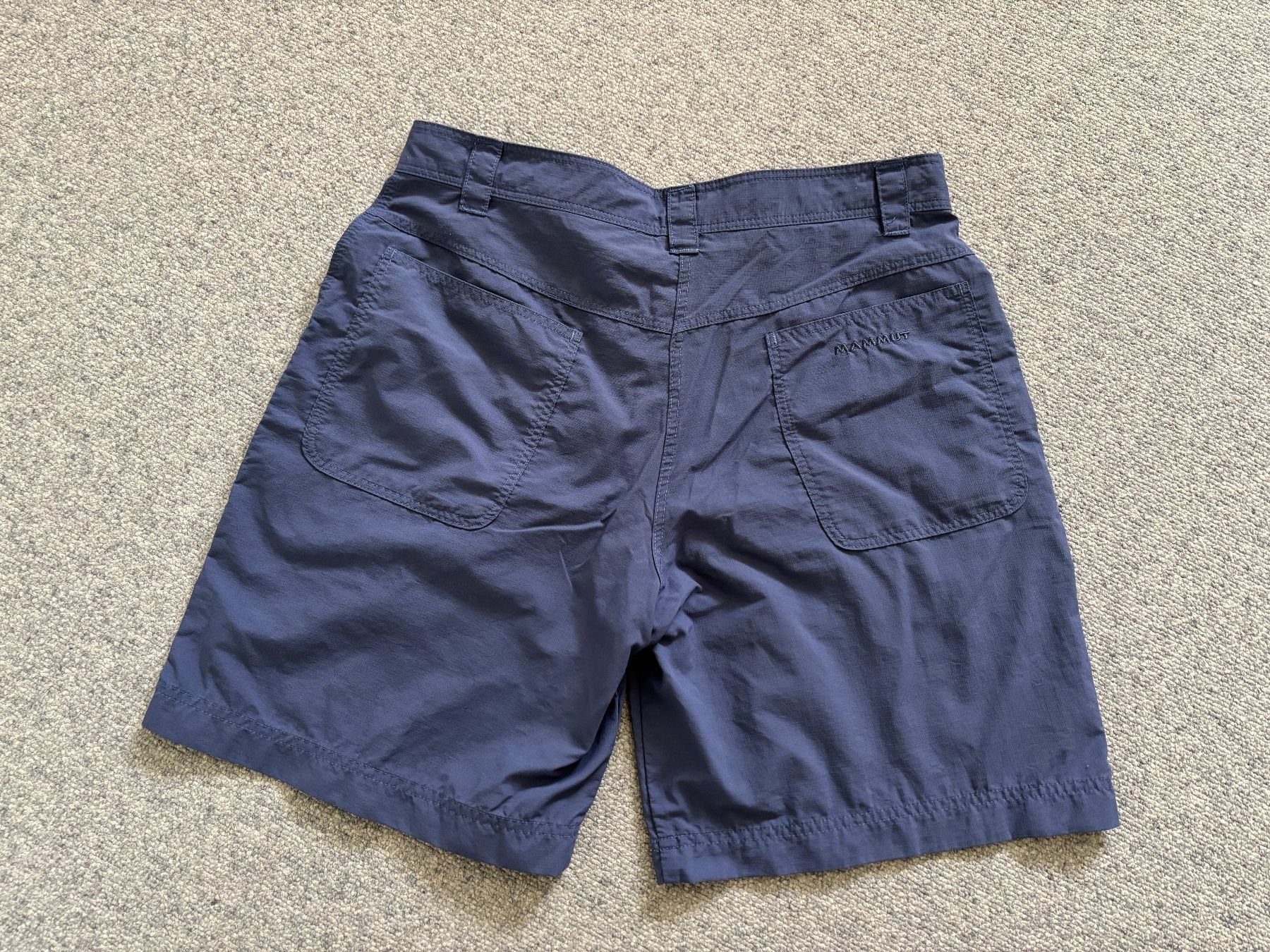 Mammut Pantaloni: Damenhose kurz Mammut Gr. 40 – Usato da Nussbaumen AG venduto da Faxi2 1