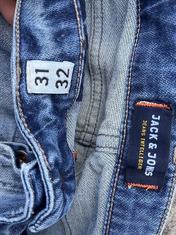 Jeans: Div. Ripped Jeans – Usato da Zürich venduto da lin_92hw 1