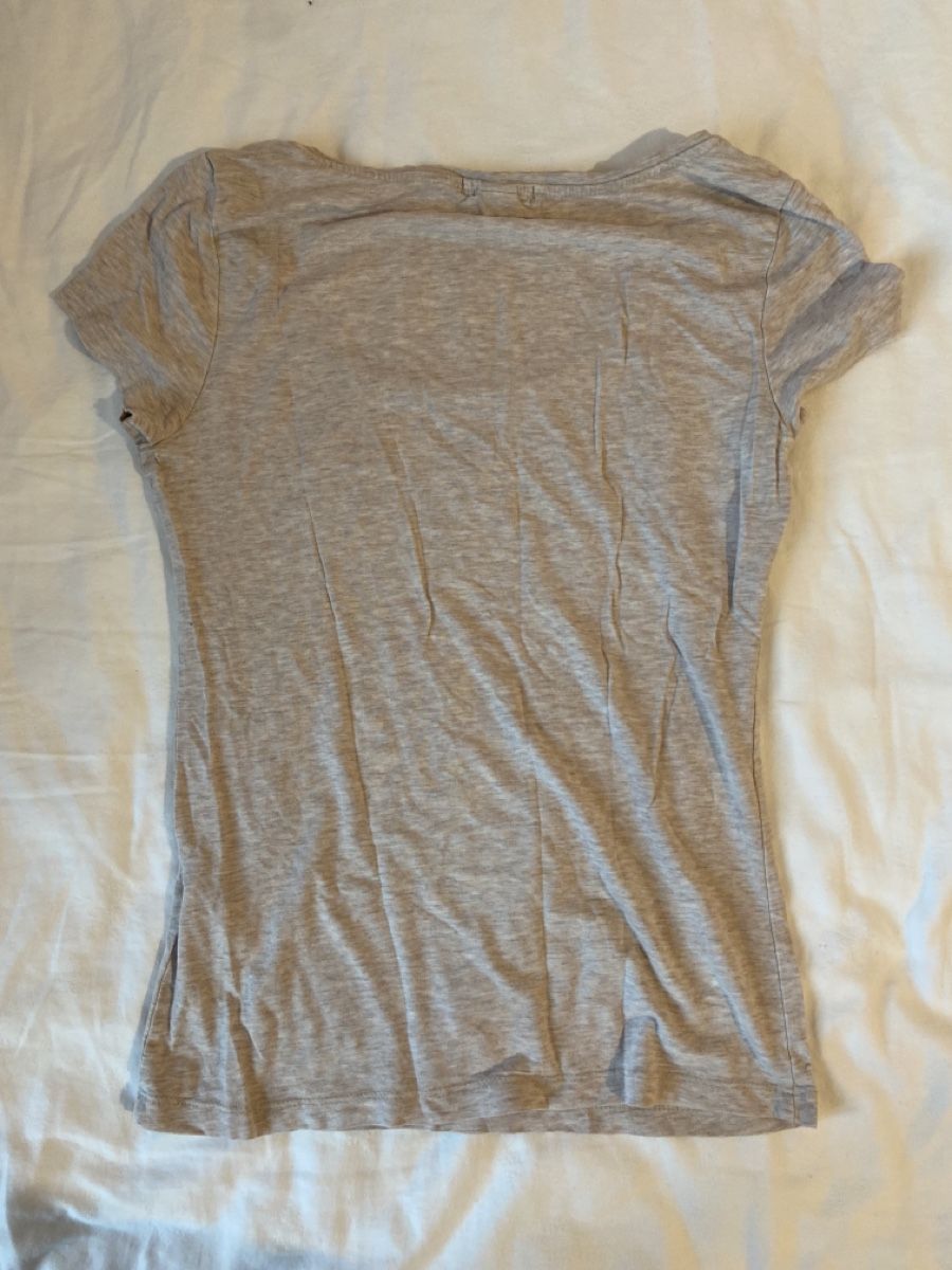 H&M T-shirt: T-shirt beige h&m – Usato da Chêne-Bougeries venduto da sor_9rzp 2