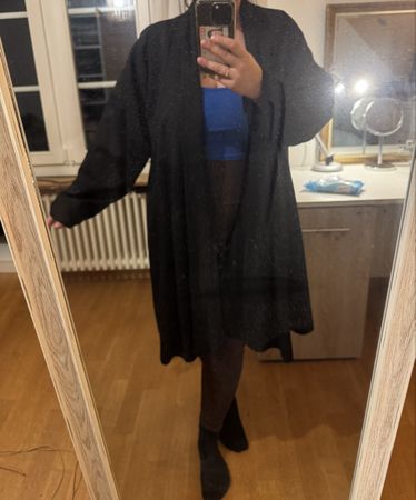 Schwarzer Mantel/Cardigan, Gross geschnitte 42-48
