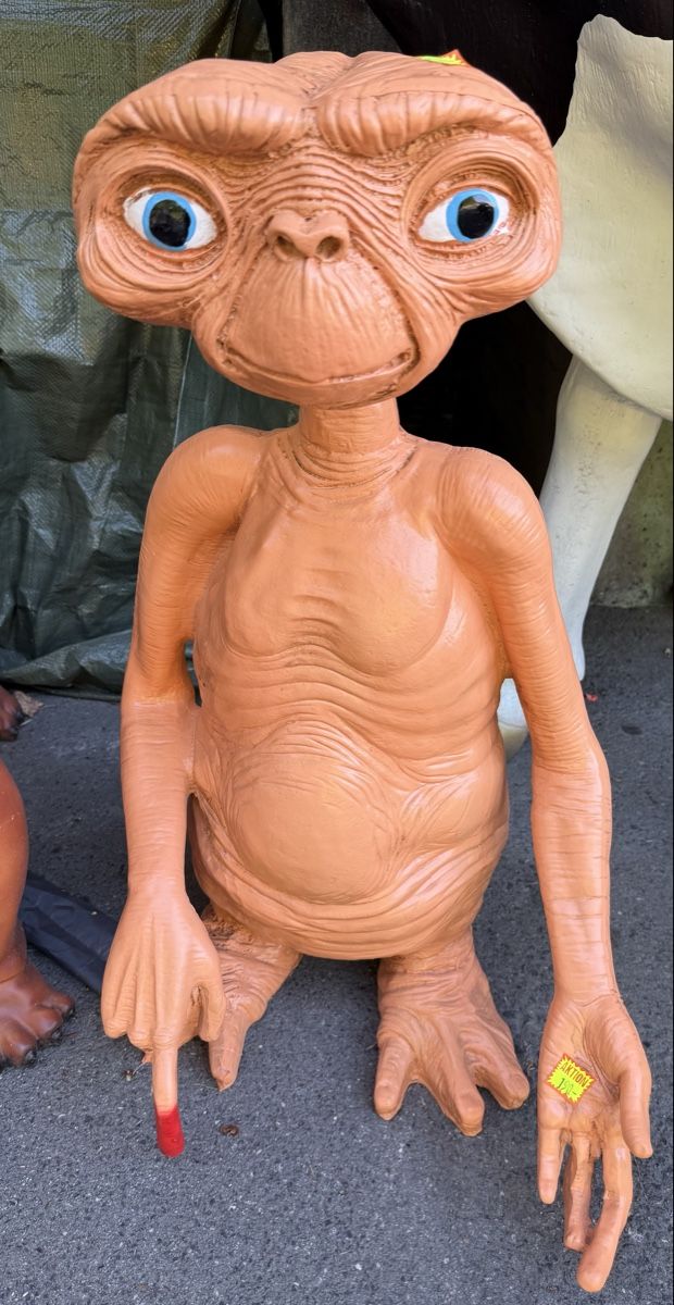 Statuette: E.T. Figur Orange Gute Details 83 cm – Nuovo (secondo la descrizione) da Interlaken venduto da Skandalpreis