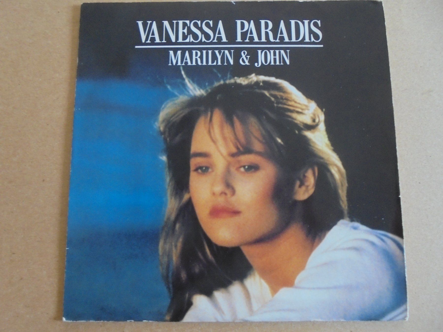 Dischi in vinile: Vanessa PARADIS " Marilyn & John" 45t dos fourre différente – Usato da Crissier venduto da Promopost