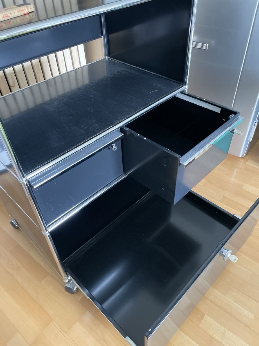 USM Banconi: USM Haller Sideboard Schwarz mit Rollen – Usato da urdorf venduto da carroe 2