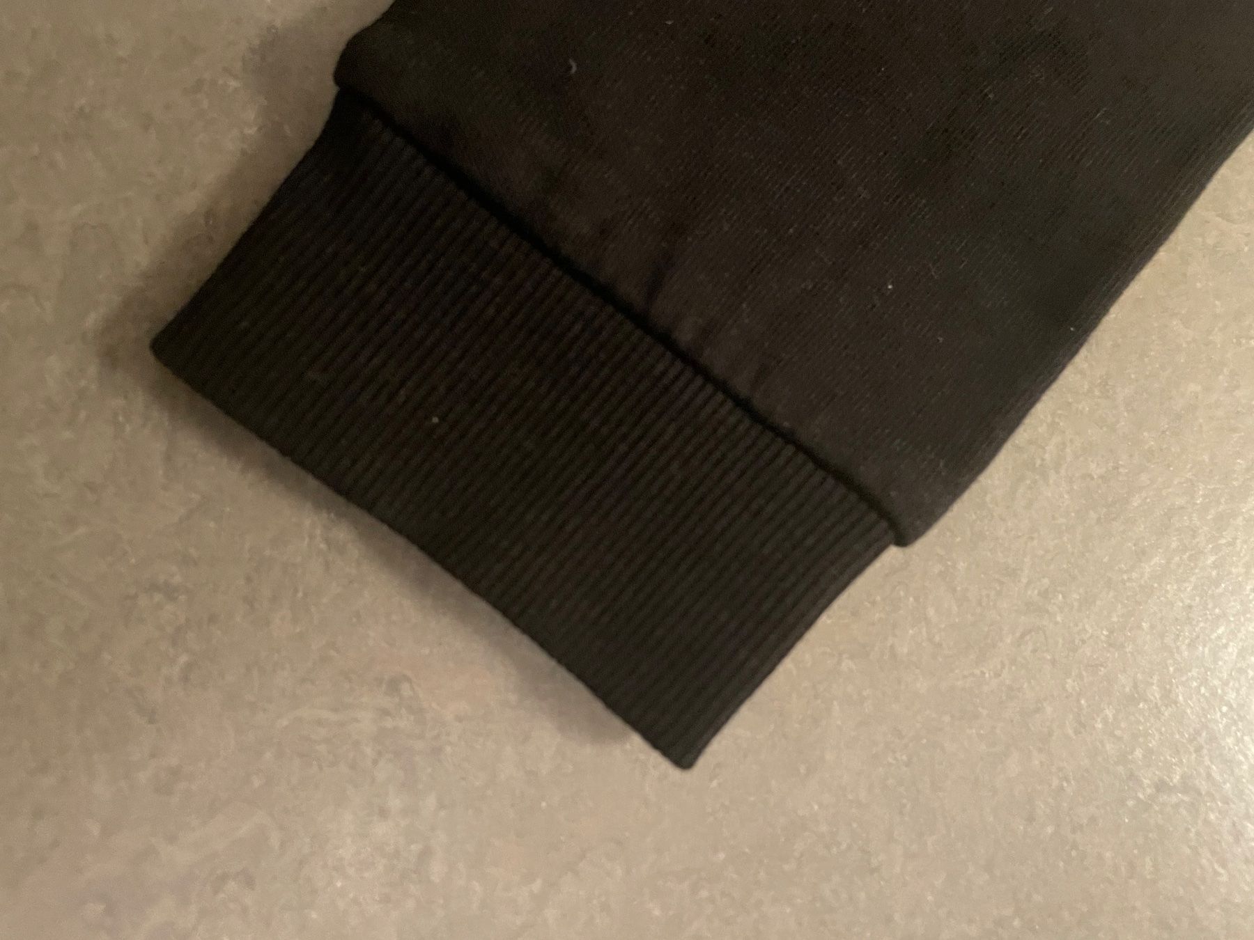 Guess Pullover & Sweatshirts: Guess Pullover – Neu (gemäss Beschreibung) aus Zürich von Ivona3 2