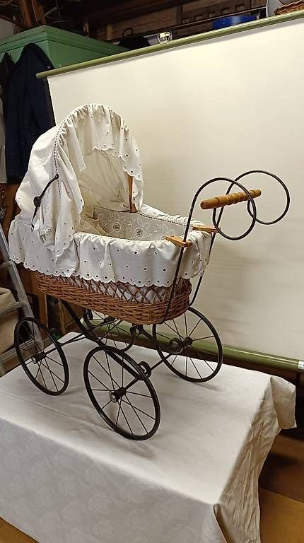 Carrozzine per bambole: Puppenwagen – Usato da Allschwil venduto da V_SV_2018 1