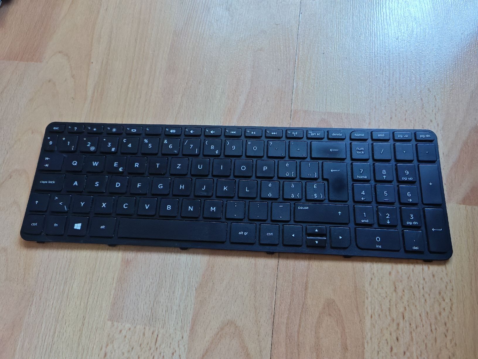 Hewlett Packard Tastiere: HP Compaq Tastatur – Usato da Luterbach venduto da lun_cg72