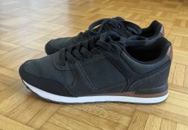 Sneaker Beach Mountain
