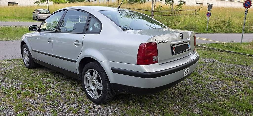 Autos: VW PASSAT 1.8 – D'occasion à Gossau ZH par BMW-PerformanceG80 2
