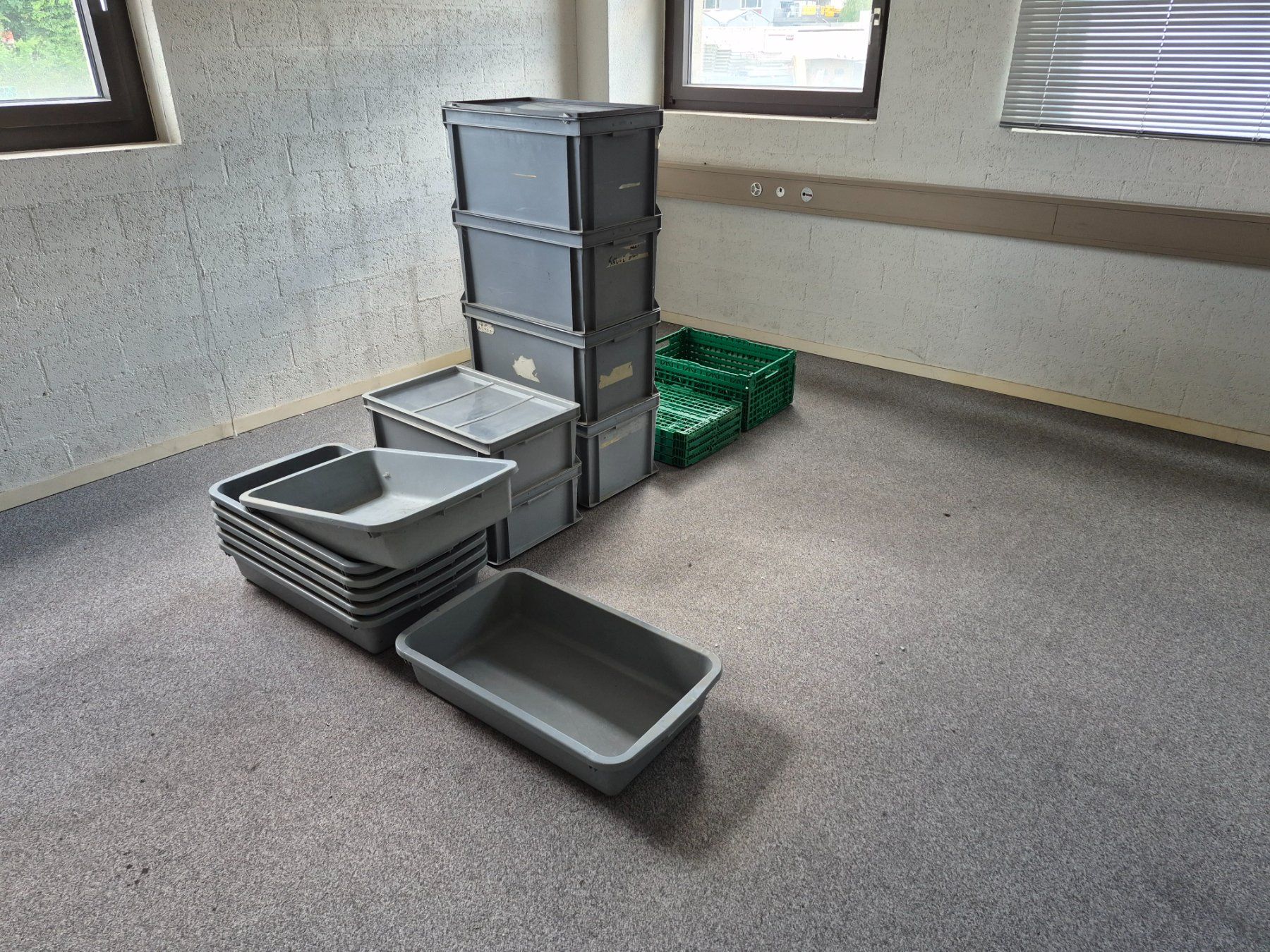 Caisses de transport: Kisten – D'occasion à Teufenthal AG par ChT. 1