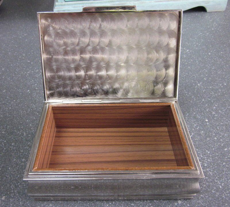 Altri Prodotti per fumatori: Vintage Zigarren/Zigarettendose Chromoptik Kunststoffeinsatz – Usato da Bischofszell venduto da raika 4