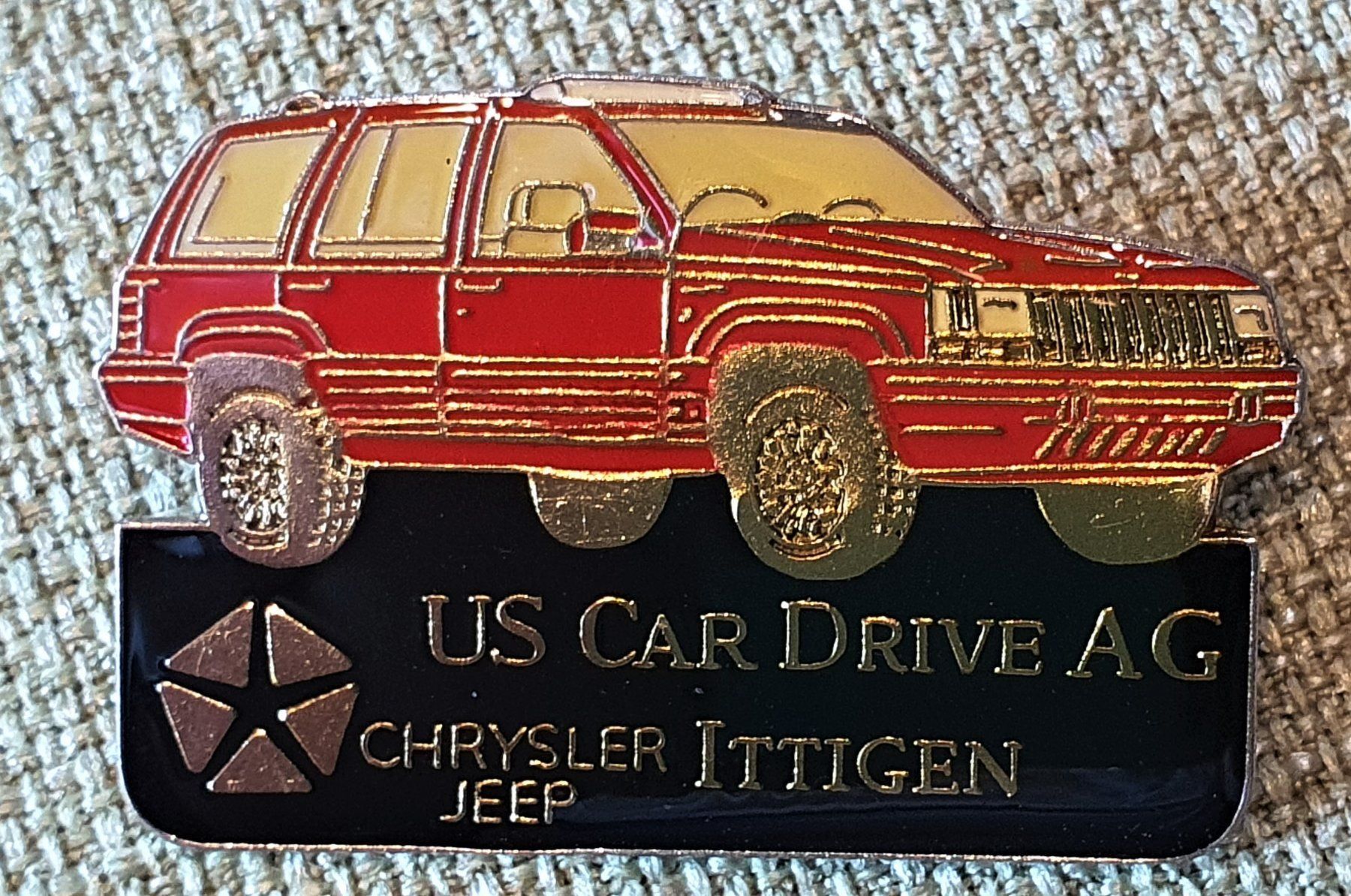 Placchette & Badge: B339 Pin Chrysler US Car Drive Ittigen – Usato da Reinach BL venduto da Boston-Verkauf 1