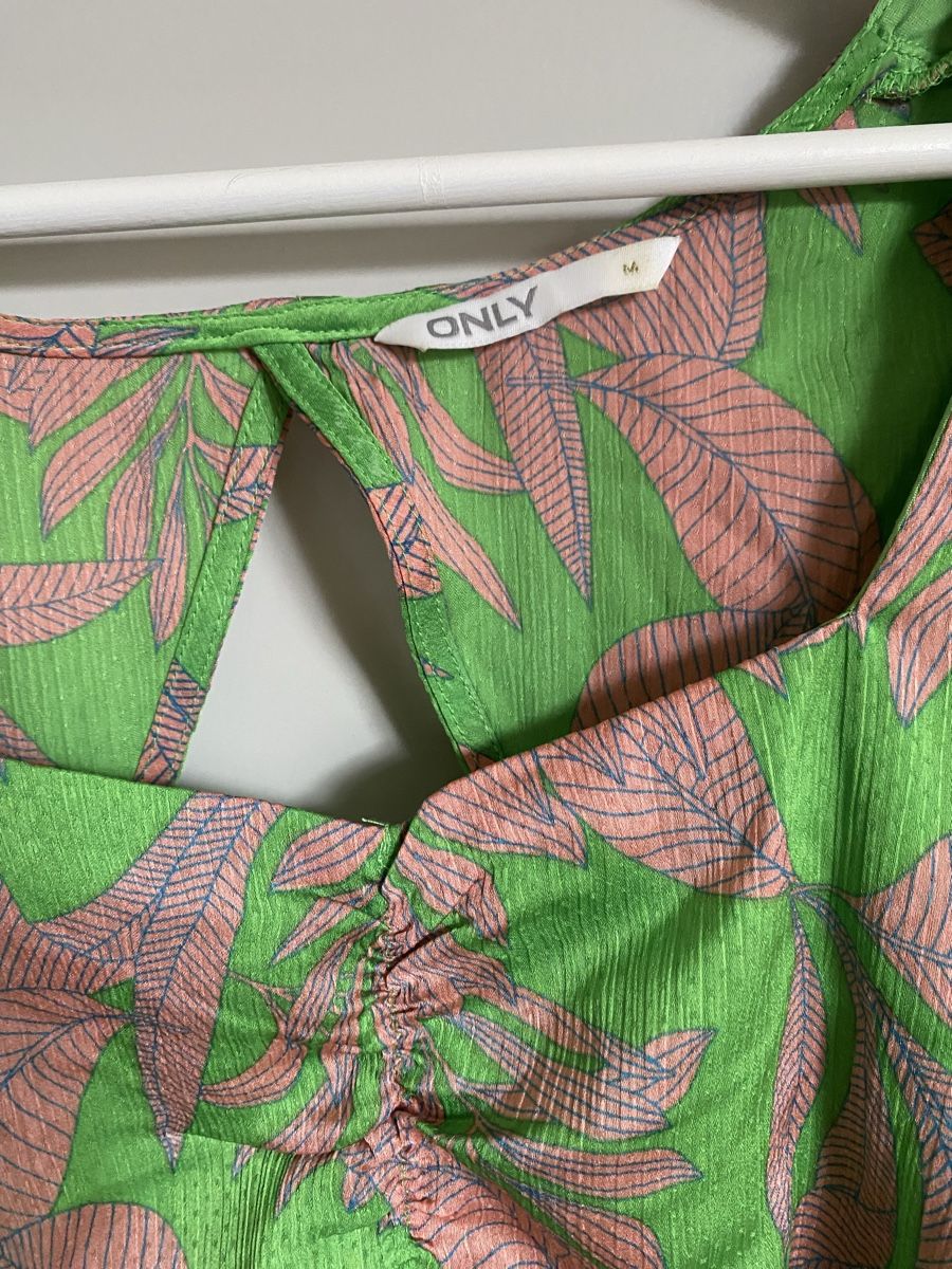 Blusen: Bluse mit Blattmuster, Gr. M – Gebraucht aus Bern von annth 2