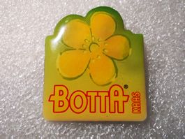 Ansteckpin 7: Botta