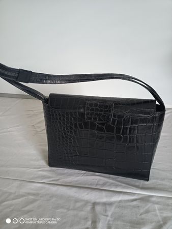 Handtasche K'TZ Leder Krokoprägung Schwarz mit Henkel