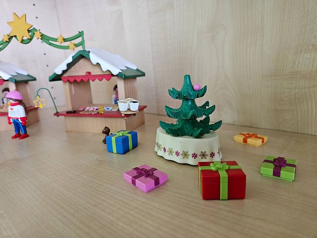 Spielzeuge: Playmobil Weihnachtsmarkt – Gebraucht aus Neudorf von Vogelhof 1