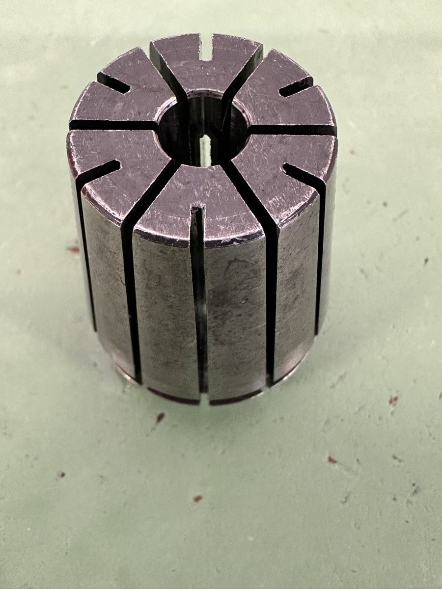 Tutti gli attrezzi: Spannzangen, collet, E-32, 7-8 mm – Usato da Aarberg venduto da SNMachines 3
