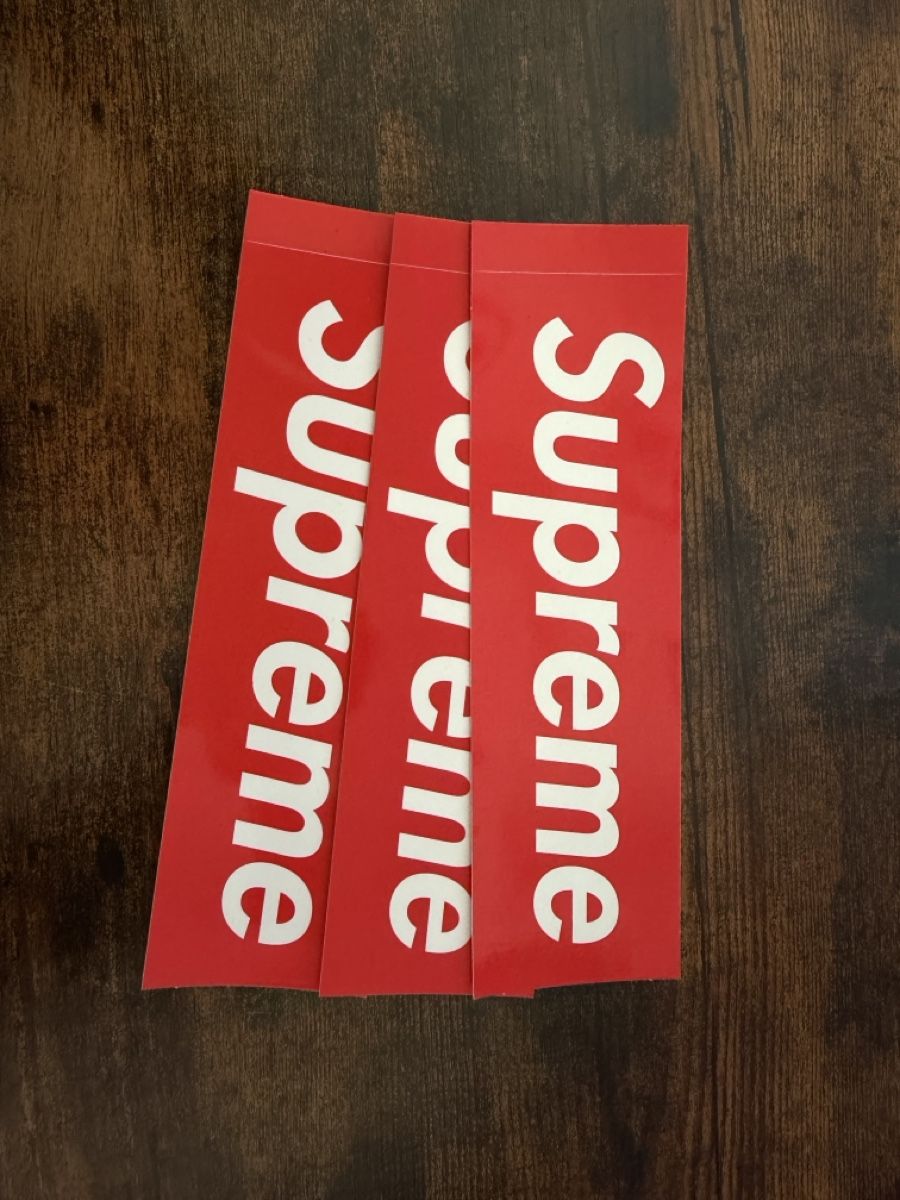 Aufkleber: 3 Sticker Supreme Logo  – Neu und originalverpackt aus Romanshorn von jannishko