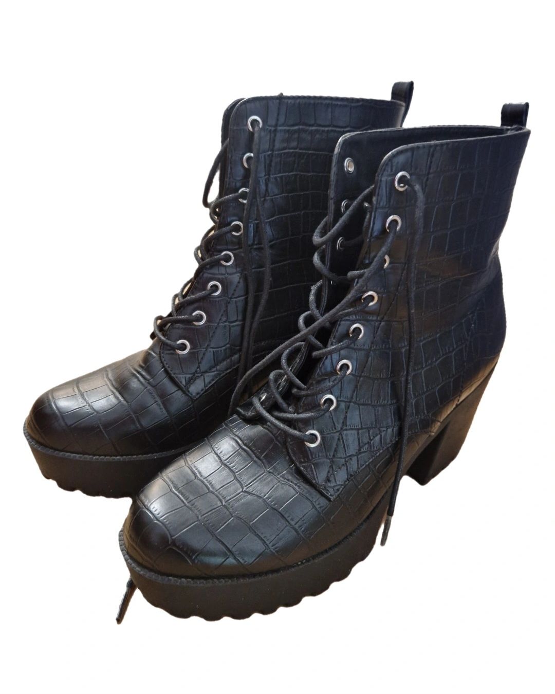 Chaussures femmes: Gothic & Punk Stiefeletten Gr. 42 – D'occasion à Schaffhausen par amb_v2xm