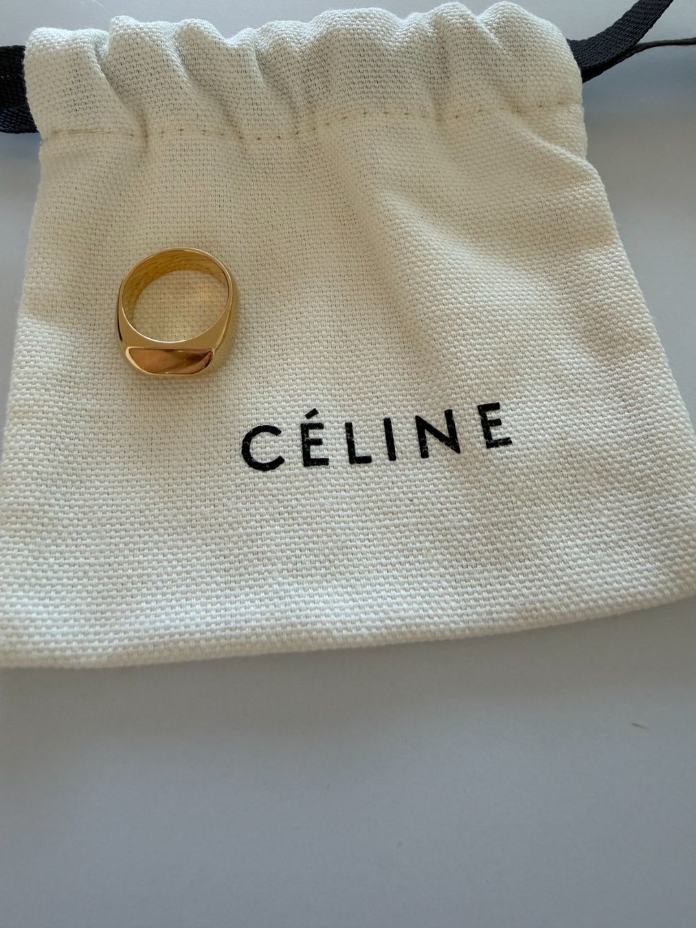 Celine Bagues: CÉLINE (Celine) Fingerring original – D'occasion à Basel par Xaendi