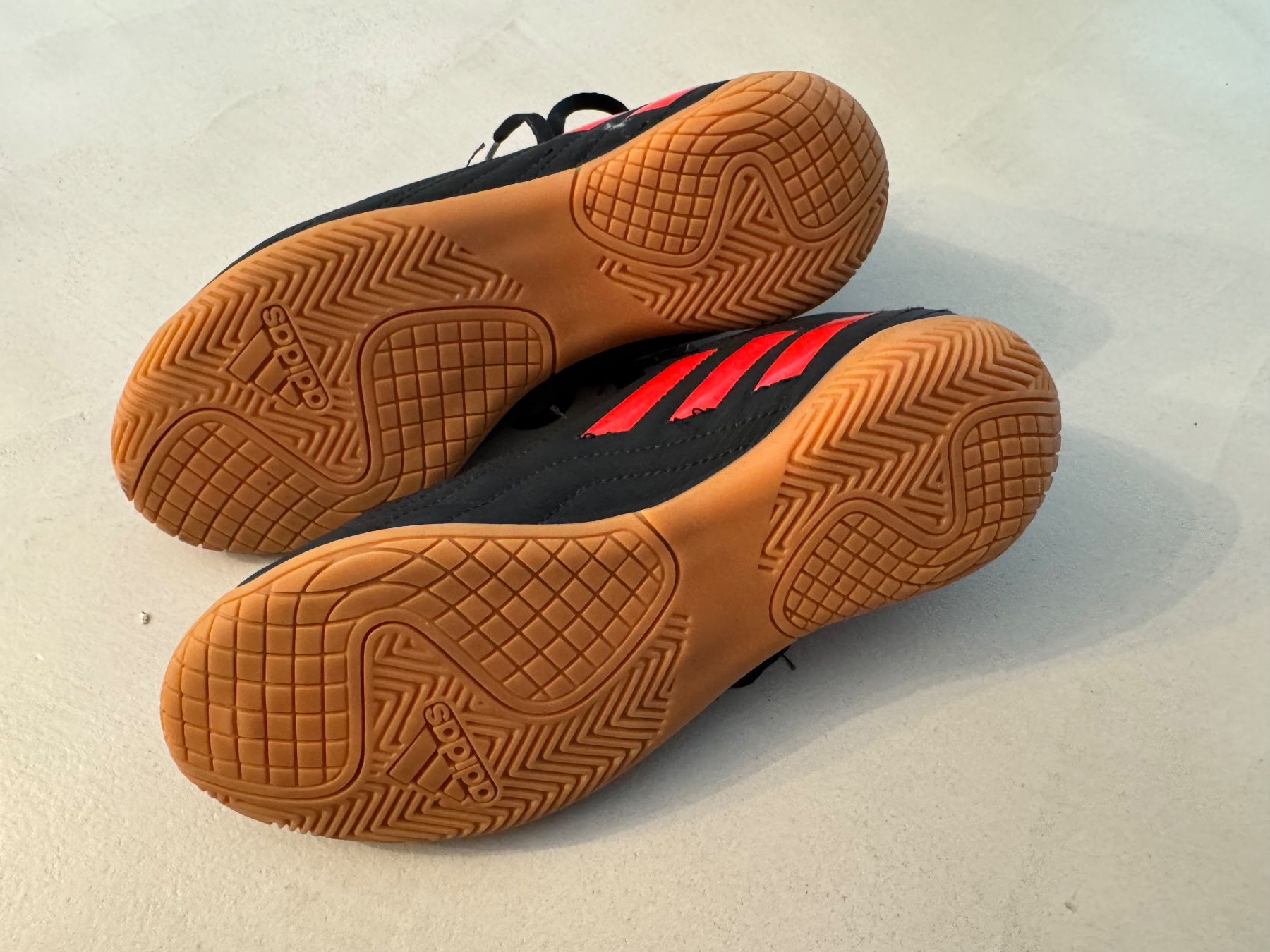 Adidas Scarpe da uomo: Adidas Hallenturnschuhe, 36 – Usato da Siebnen venduto da Nulu12 2