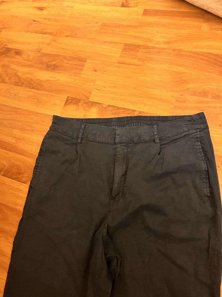 Lots de vêtements: Lot 3 pantalons – D'occasion à Noville par Malik2017 2