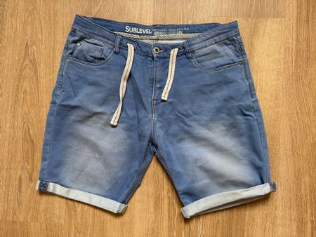 Short jean bleu clair ceinture Sublevel, t.34