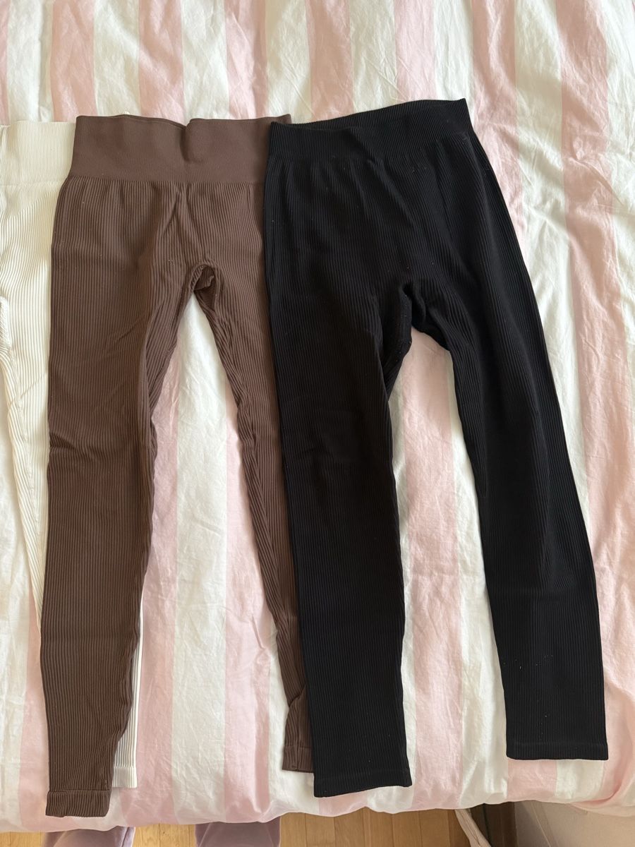 Leggings: Pull&Bear Leggings, Gr. M/L, gerippt, Top Zustand! – Usato da Wil SG venduto da xrnvani 1
