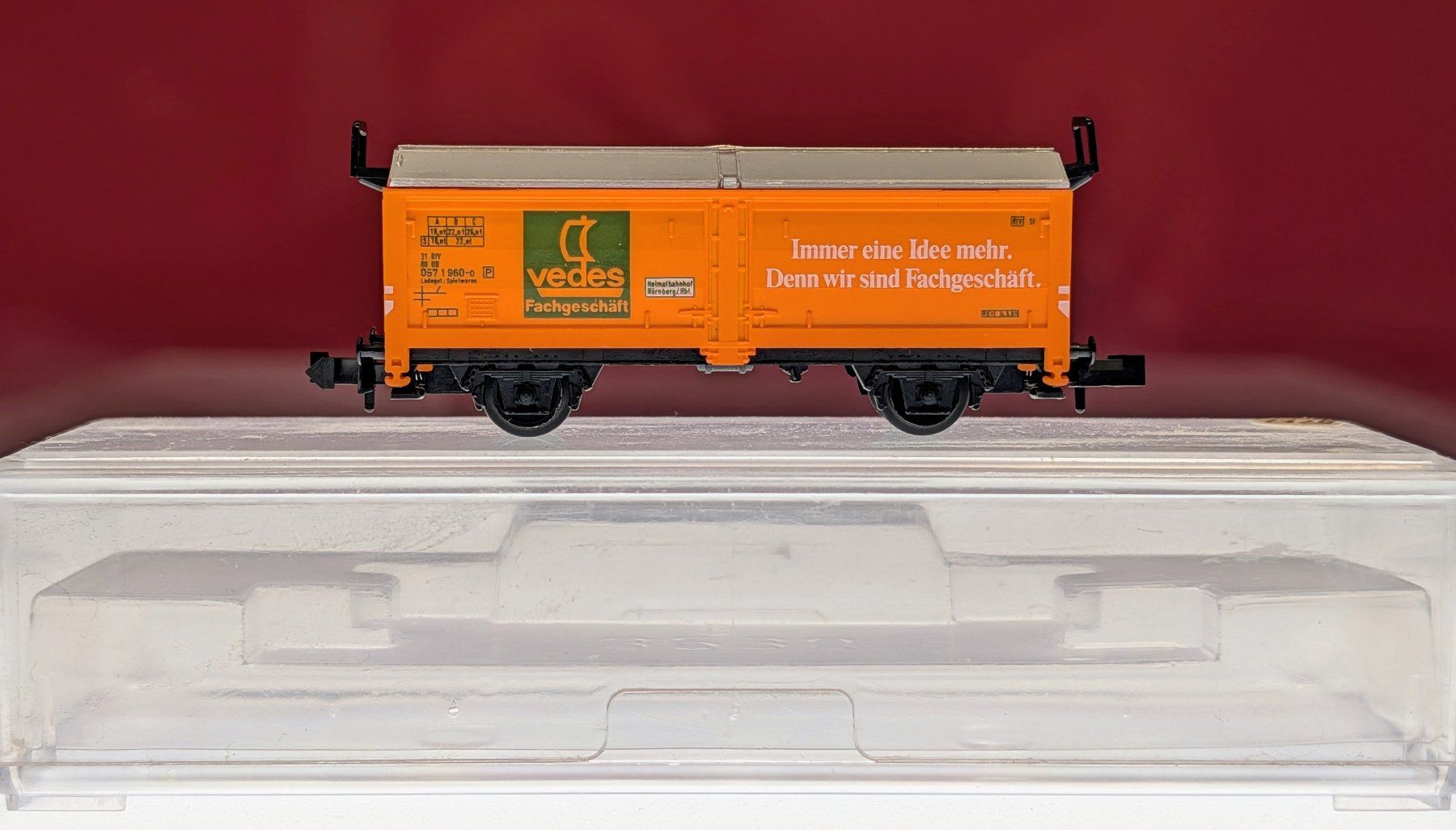 Trix Modelleisenbahnen: Spur N Güterwagen "vedes" – Gebraucht aus Reinach BL von angus74