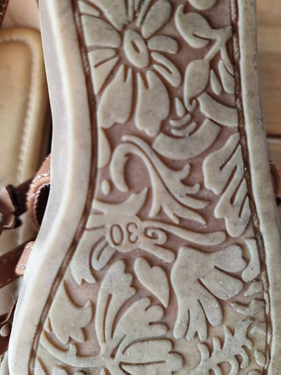 Schuhe für Jungen: Kindersandalen (Gr. 30) – Gebraucht aus Zürich von Rip2 3