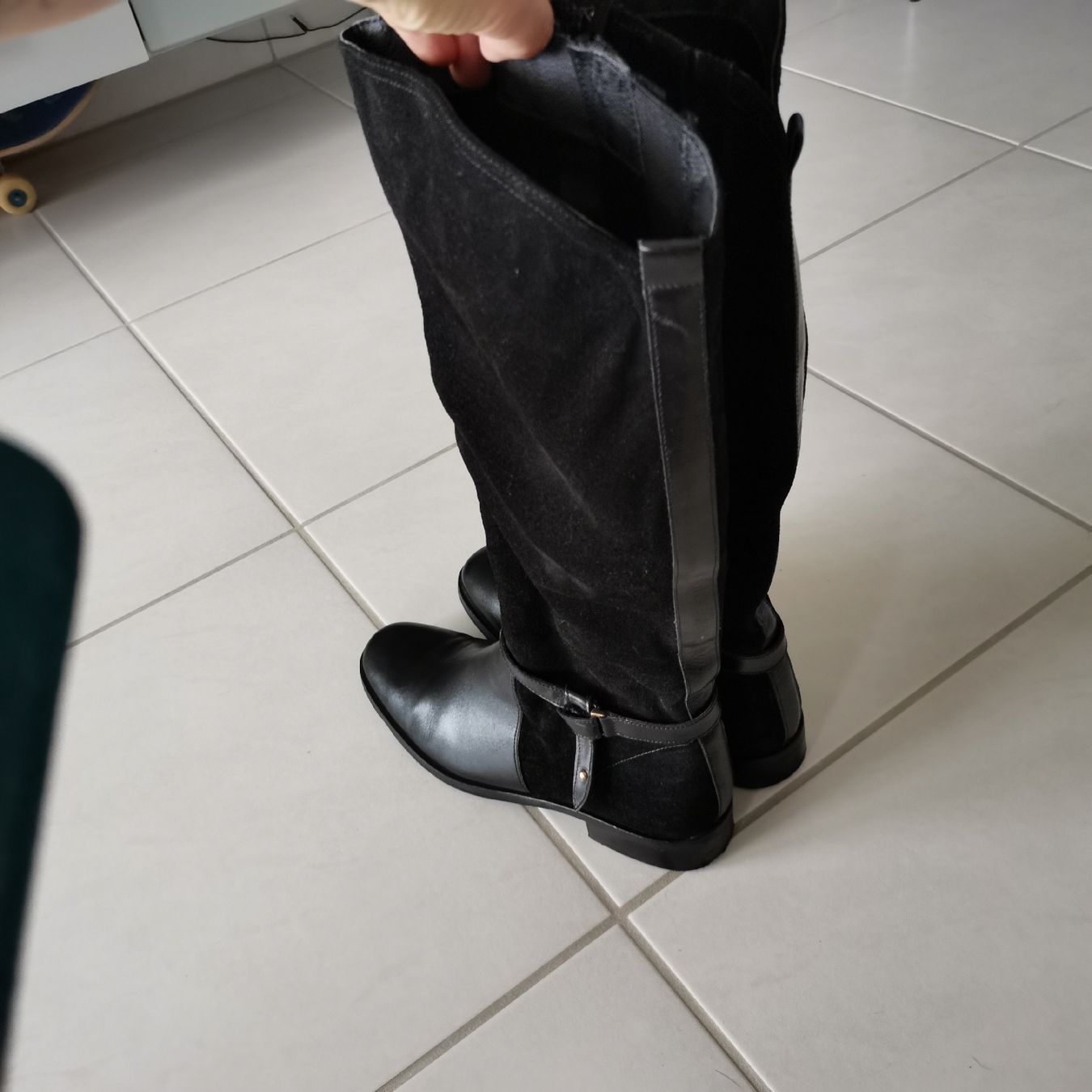 Scarpe da donna: Stiefel hoch gr. 39 Echt Leder – Usato da Bronschhofen venduto da Katrusja 1