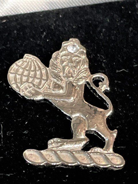 Broschen & Nadeln: +  PiN  + – Gebraucht aus Winkel von zeho 1