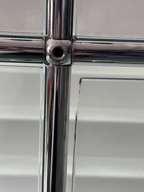 USM Vetrine: USM Haller Glasvitrine 2x4 rundum Glas/ Preis VB – Usato da St. Gallen venduto da J00rdin 4