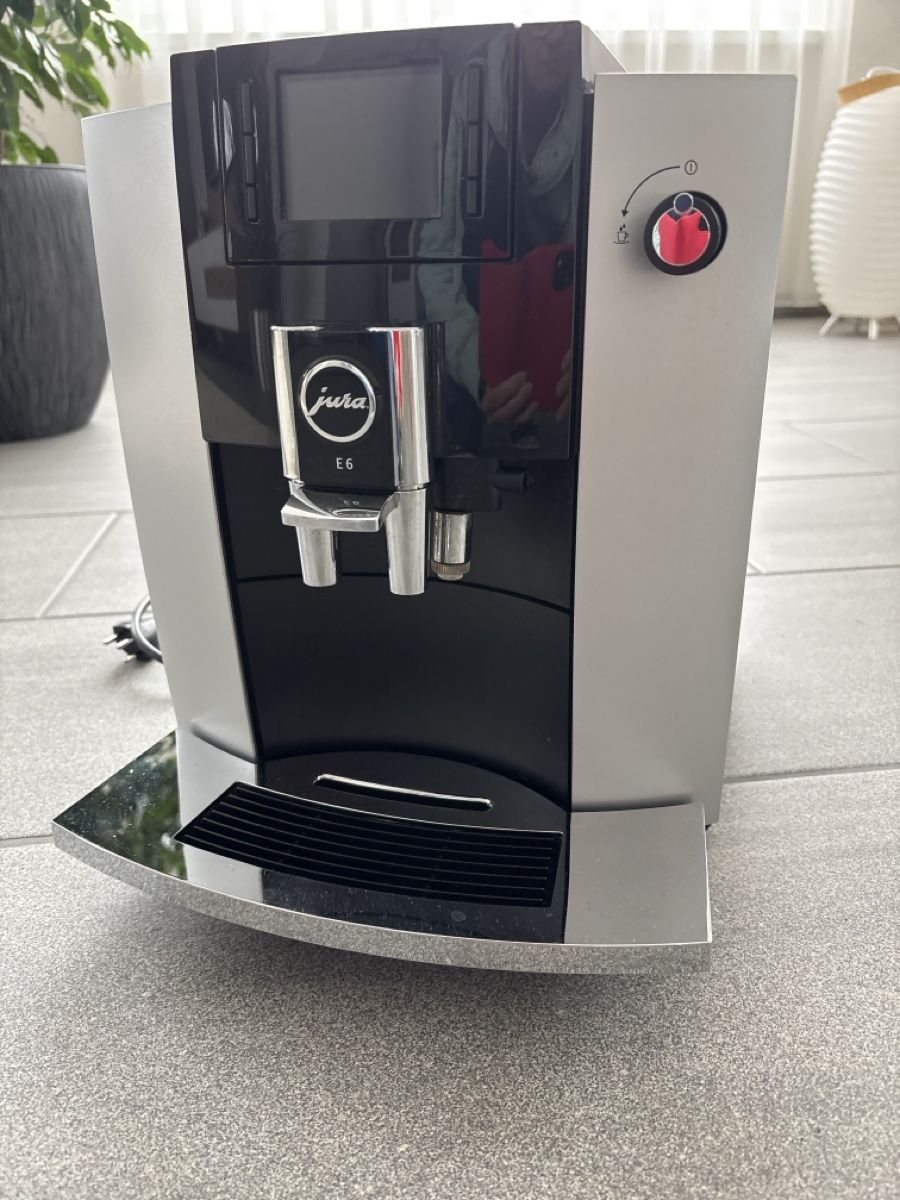 Jura Kaffeemaschinen & Espressomaschinen: Jura E6 defekt  – Defekt aus Dintikon von lo-ko 1