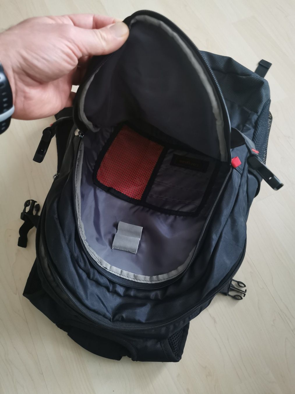Targus Rucksäcke: Targus Rucksack mit Laptopfach – Gebraucht aus Bassersdorf von allergutenDinge 4