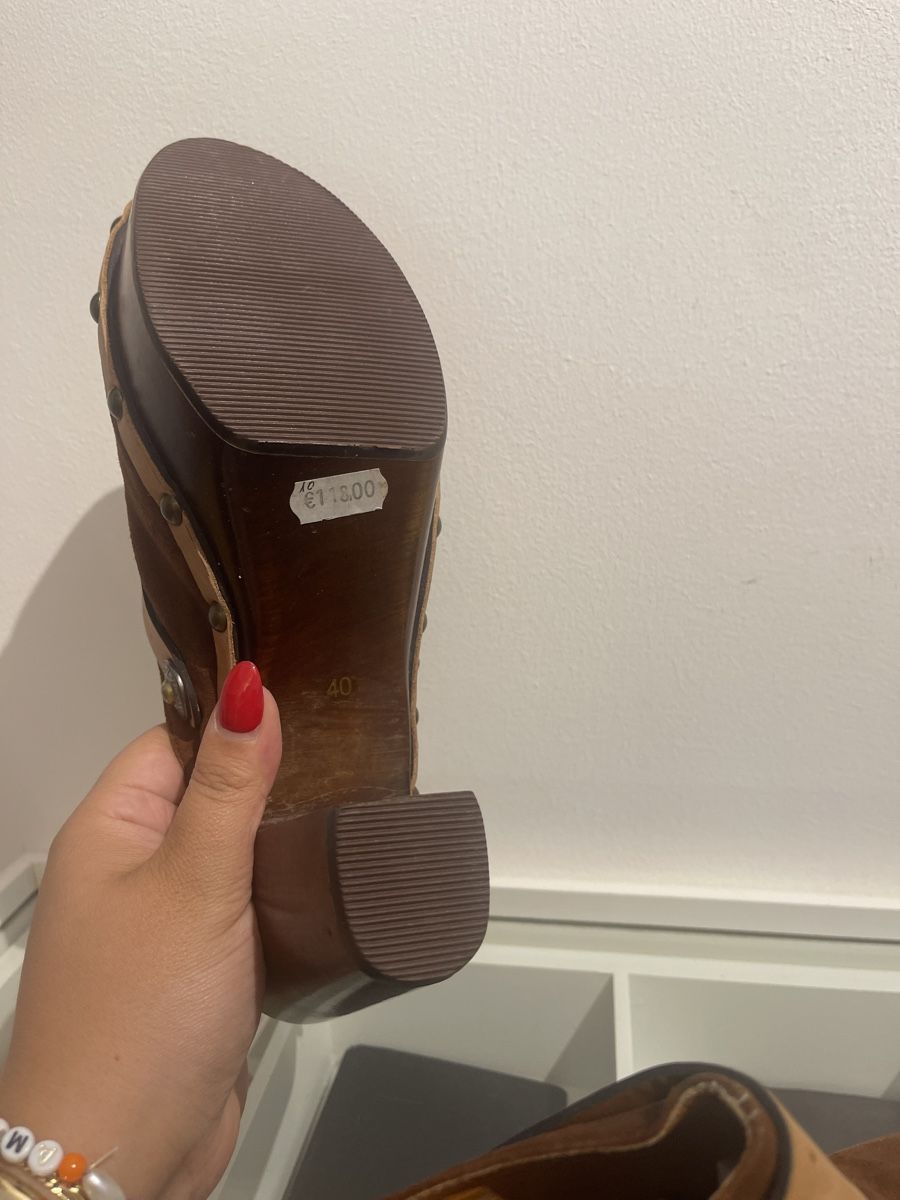 Scarpe da donna: Sabots compensés vintage en daim marron taille 40 – Usato da Lausanne venduto da Mode_350 3