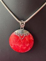 ELEGANT PENDANT AND EARRING SET - CORAL AND SILVER