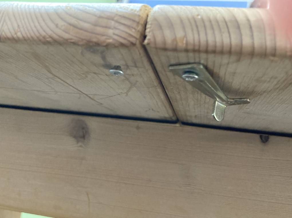 Tables: Tisch oval – D'occasion à Uster par Rsuri68 1
