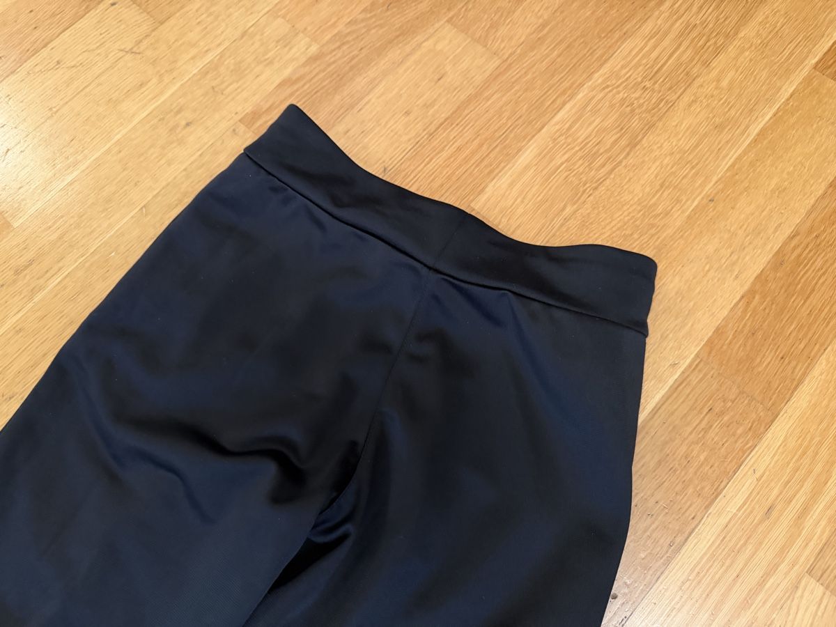 Adidas Pantaloni: Neue Adidas Trainingshose Grösse 152 – Nuovo (secondo la descrizione) da Bettlach venduto da Tradenet100 7