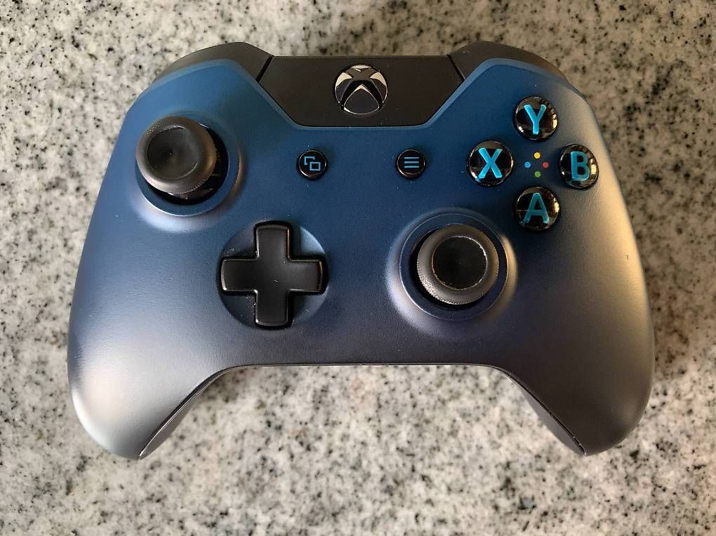 Microsoft Controller: Xbox Controller Dusk Shadow Special Edition – Usato da Meikirch venduto da meineangebote