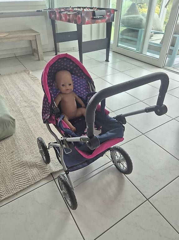 Puppenwagen: Kinderwagen inkl. Puppe – Gebraucht aus Neuenkirch von veriberi