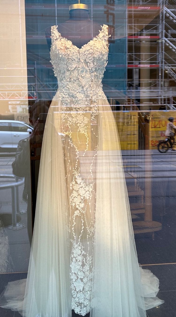 Vestiti: Brautkleid / Hochzeitskleid – Usato da Urdorf venduto da mil_lcb8