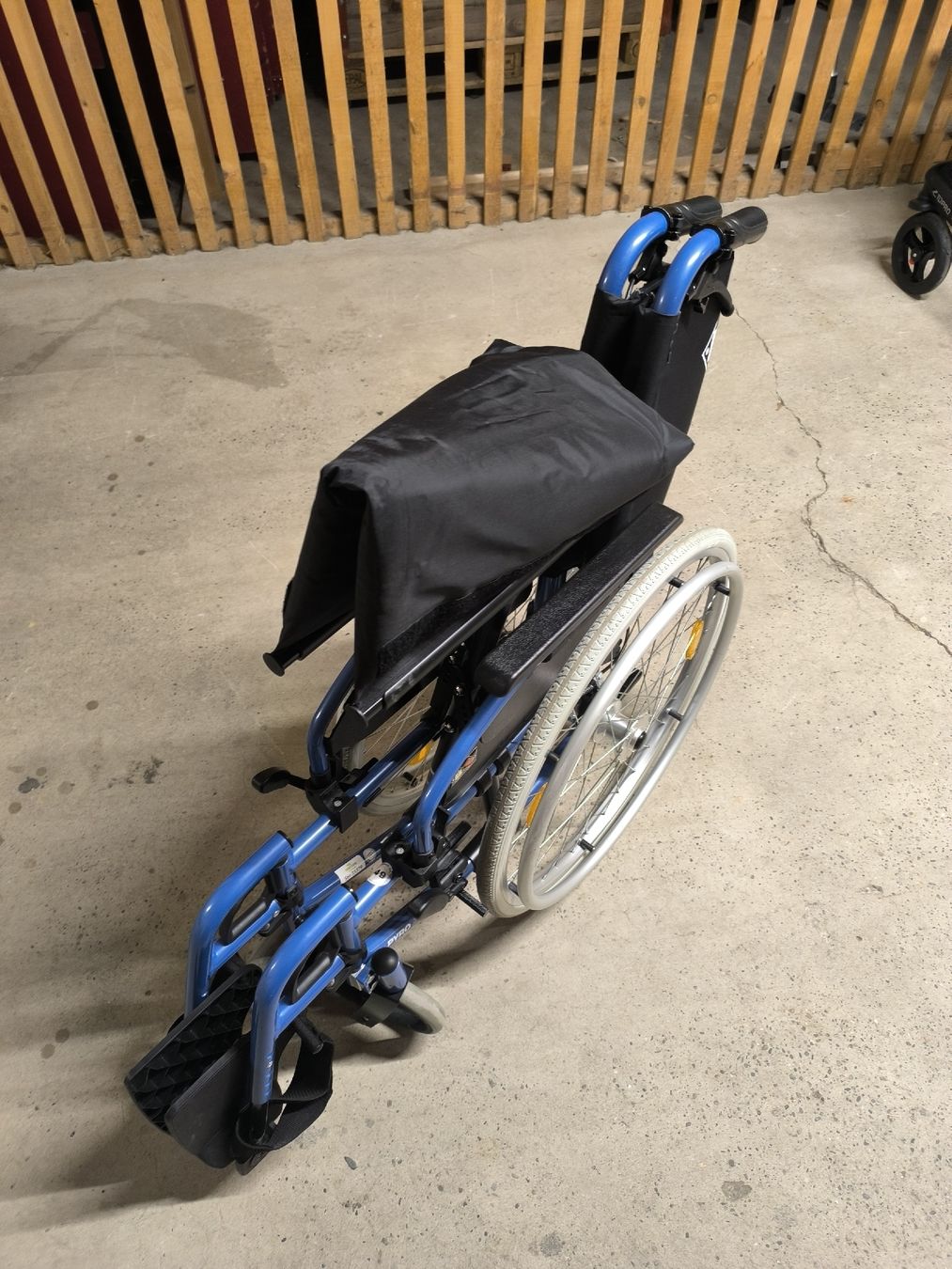 Rollstühle: Rollstuhl PyroStart+ Sitzbreite 49cm – Gebraucht aus Allschwil von BezoBezo 4