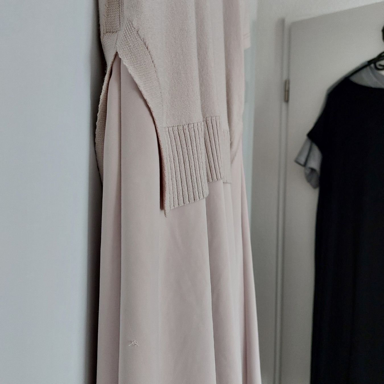 Marc Cain Vestiti: Marc Cain Kleid Gr. 4 taupe hell – Usato da St. Gallen venduto da ostschweiz123 2