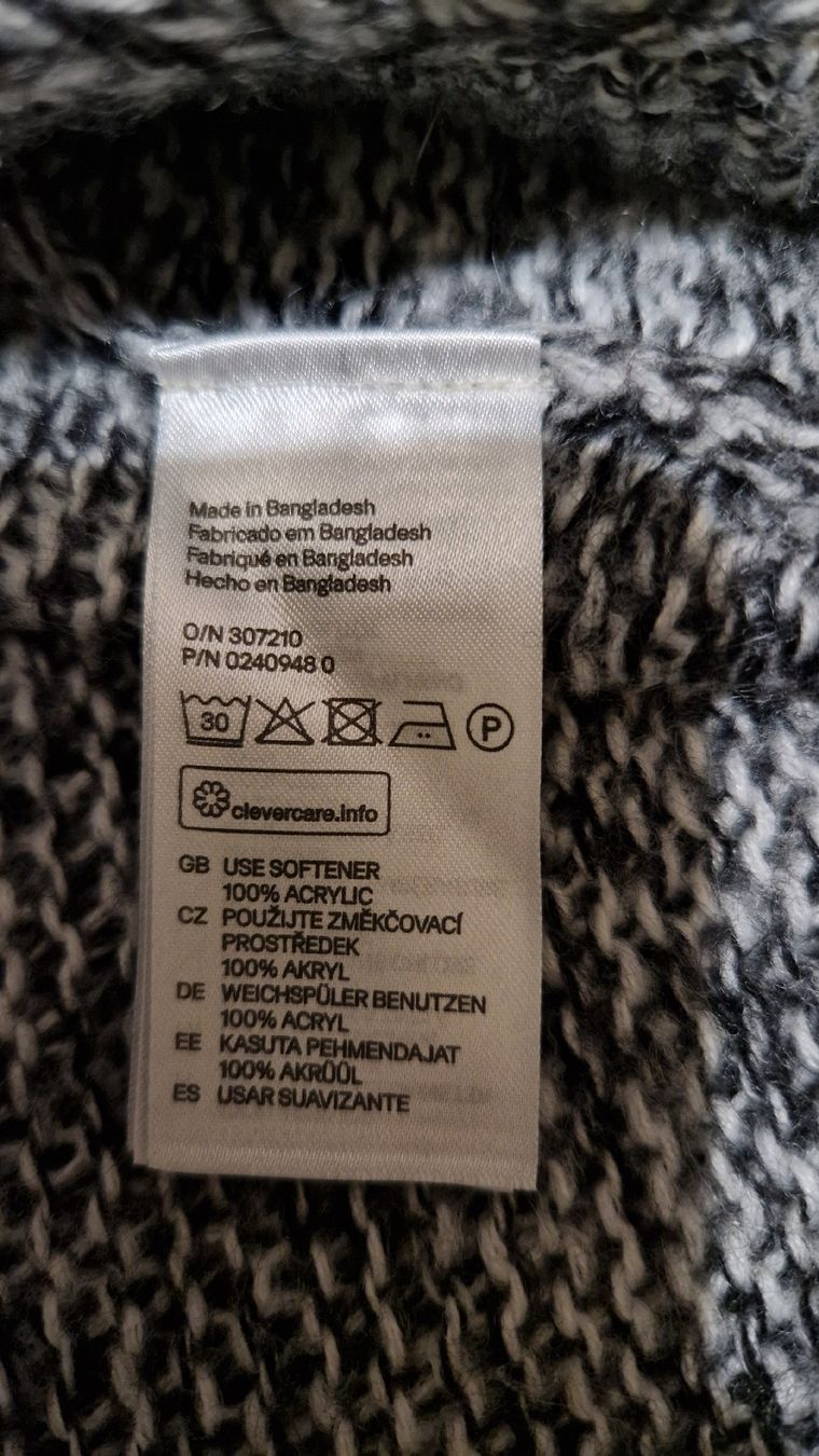 H&M Giacche: schwarz-weiss melierte Strickjacke – Usato da Oberengstringen venduto da Sheera7 6