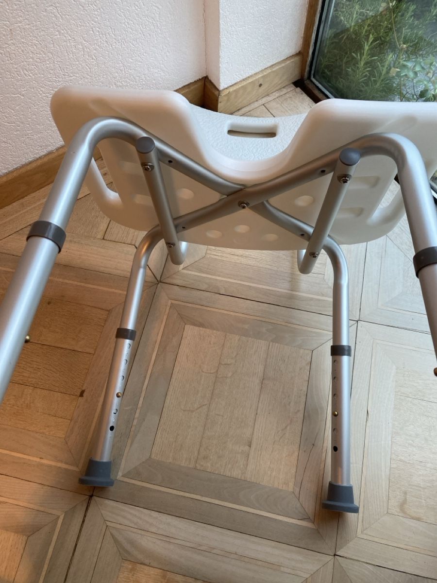 Sgabelli: Duschhocker mit Haltegriffen, guter Zustand – Usato da Burgdorf venduto da gre_2ftz 2