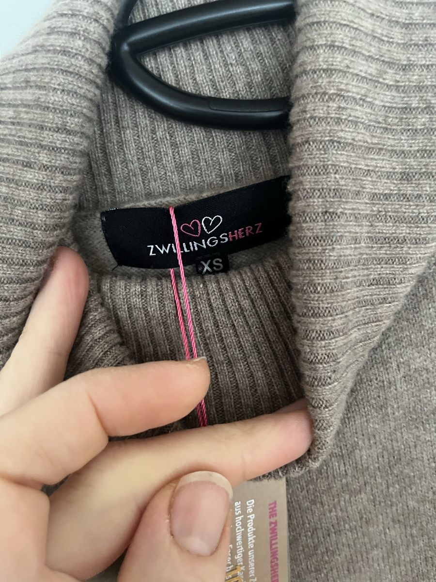 Maglioni & Felpe: Neue Kaschmirpullover XS, Beige – Nuovo e nell'imballaggio originale da Wädenswil venduto da Iana32 1
